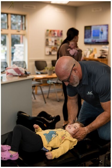 toddler-chiropractor-adjustment