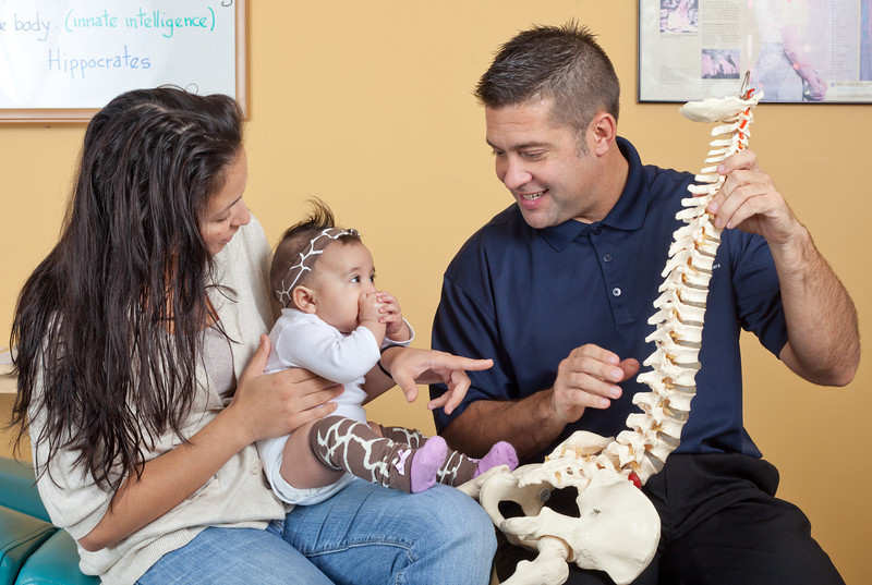 family-chiropractic-care-02